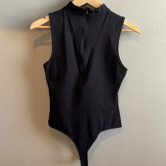 Lulu’s bodysuit size medium - Picture 5 of 5
